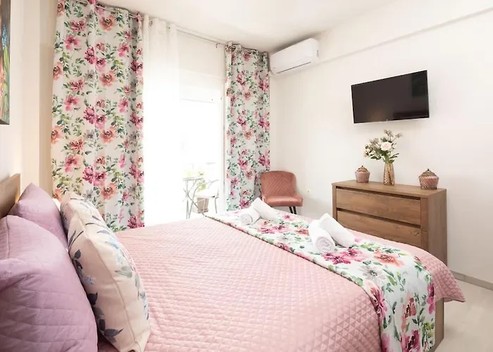 Afrodite\'S Cosy And Lovely Apartment