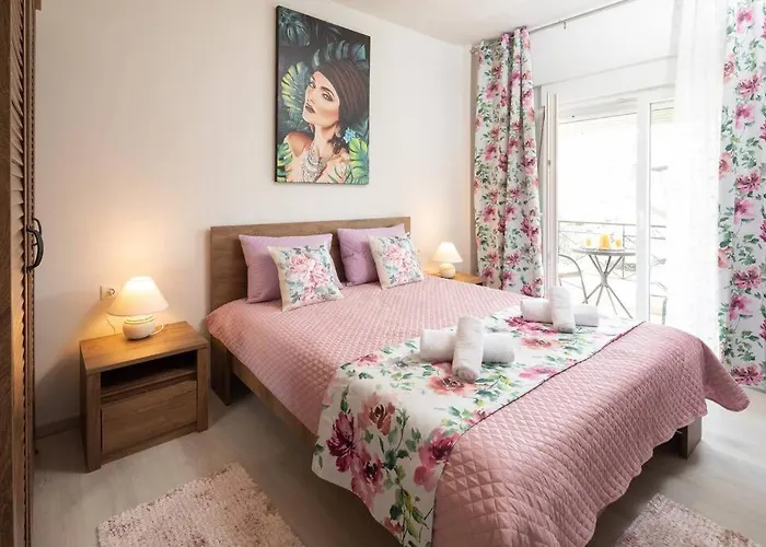 Afrodite\'S Cosy And Lovely Apartment